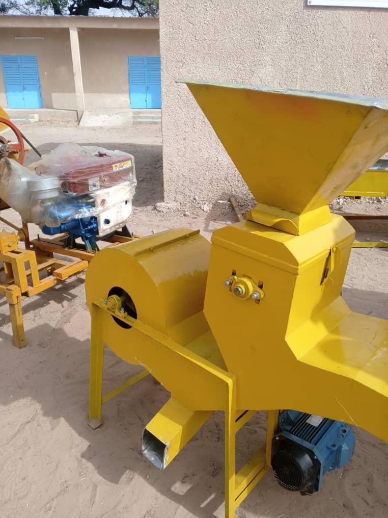 DECORTIQUEUSE A ARACHIDE